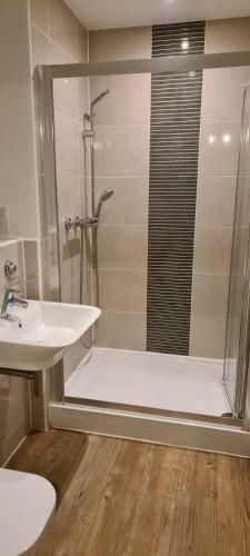 Empress At College - Spacious 2 Bedroom Apartment