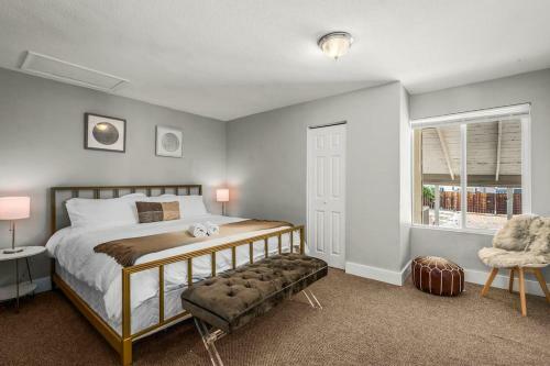 Modern 3 Bed/2 Bath Home In Midtown