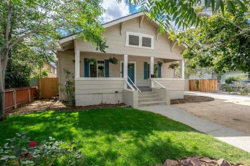 Modern 3 Bed/2 Bath Home In Midtown