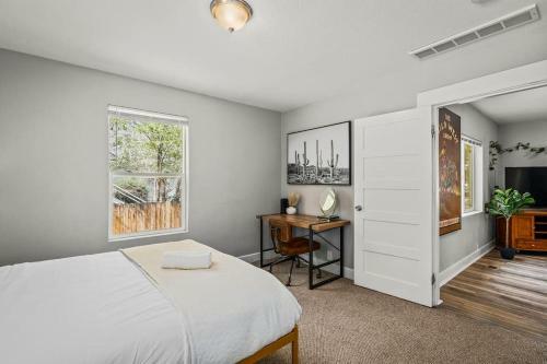 Modern 3 Bed/2 Bath Home In Midtown
