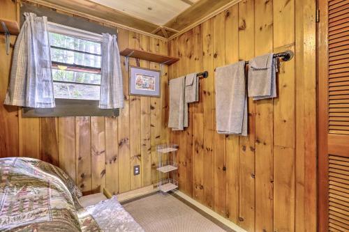 Lake Hermit Cabin With Kayaks And Paddleboards!
