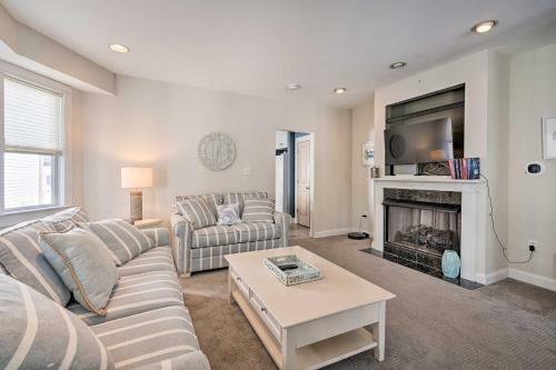 Charming Ocean City Townhome Walk To Beach!