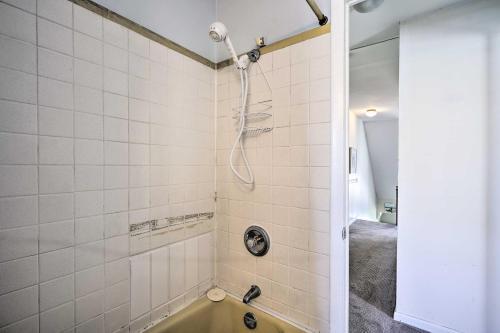 Charming Ocean City Townhome Walk To Beach!