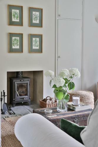 The Butlers Bungalow Beverston Castle