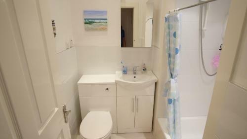Tighnabruaich Duplex Apartment - Sea Views