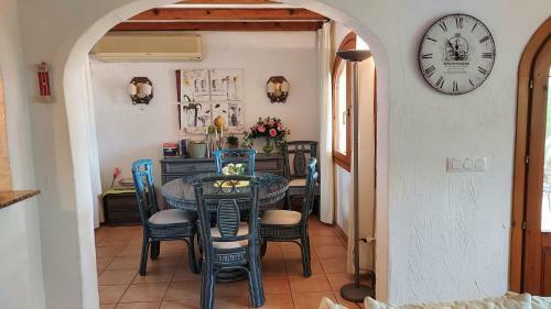 Romantisches Haus Mit Meerblick Und Gemeinschaftspool