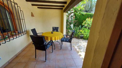 Romantisches Haus Mit Meerblick Und Gemeinschaftspool