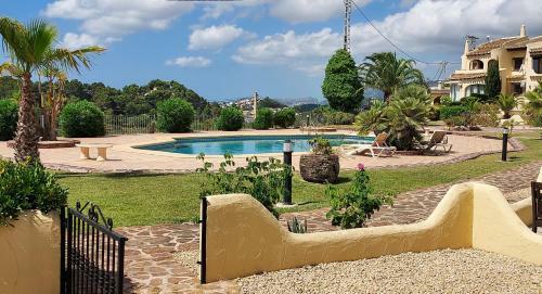 Romantisches Haus Mit Meerblick Und Gemeinschaftspool