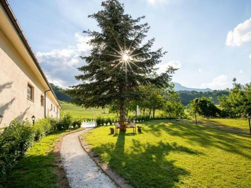 Attractive Apartment In Sassoferrato With Garden