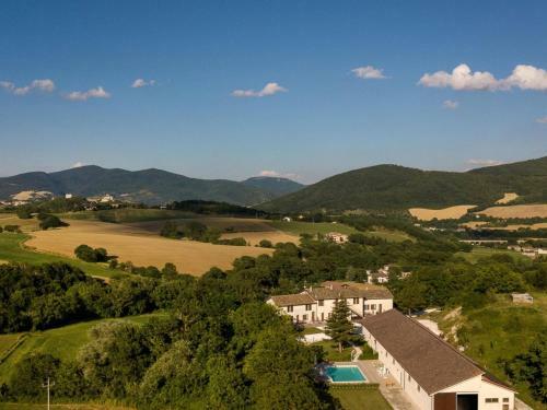 Snug Apartment In Sassoferrato With Shared Pool