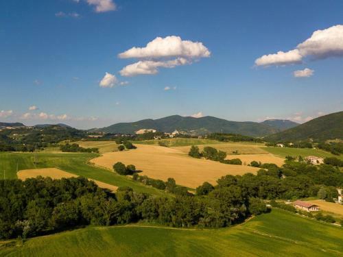 Snug Apartment In Sassoferrato With Shared Pool