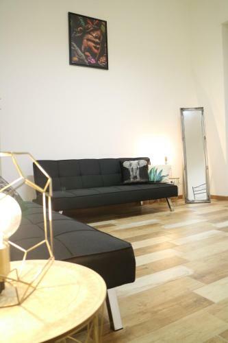 Gaiaura Apartment Saloon