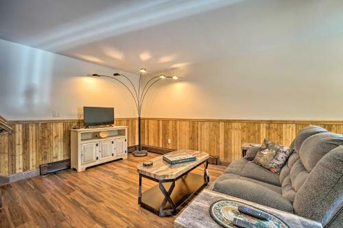 Recently Renovated Bolton Abode With Fire Pit!
