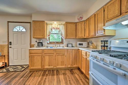 Recently Renovated Bolton Abode With Fire Pit!