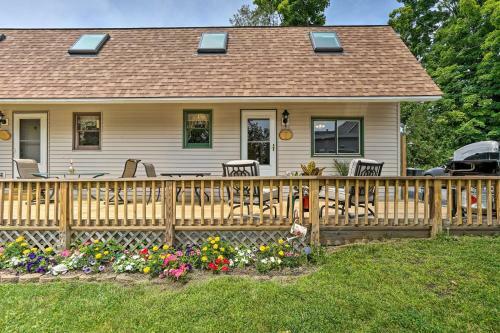 Recently Renovated Bolton Abode With Fire Pit!