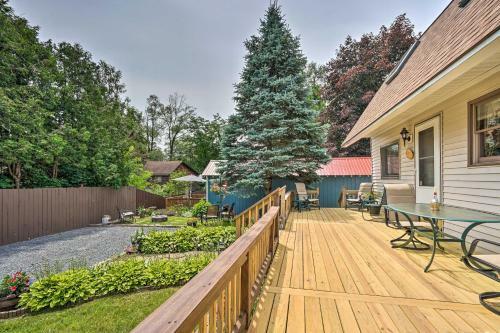 Recently Renovated Bolton Abode With Fire Pit!