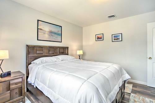 Ideally Located Glen Cove Home With Pool And Yard