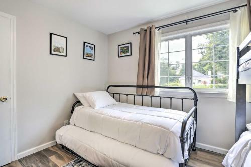 Ideally Located Glen Cove Home With Pool And Yard