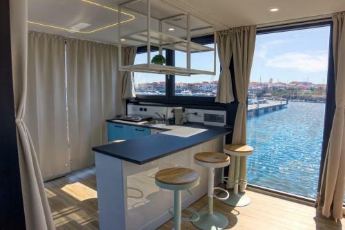 Houseboat Blue Lagoon Stintino