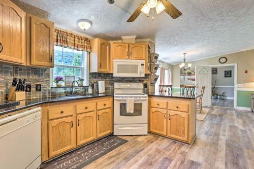 Charming Roscoe Retreat With Grill And Fire Pit!
