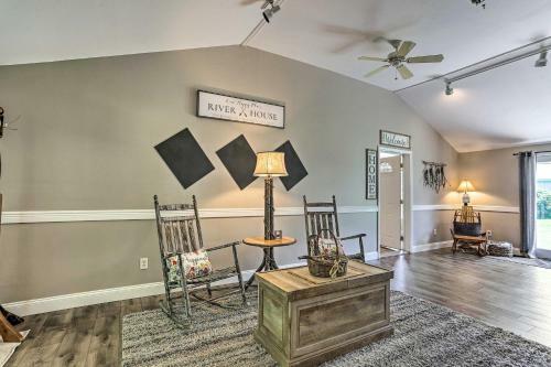 Charming Roscoe Retreat With Grill And Fire Pit!
