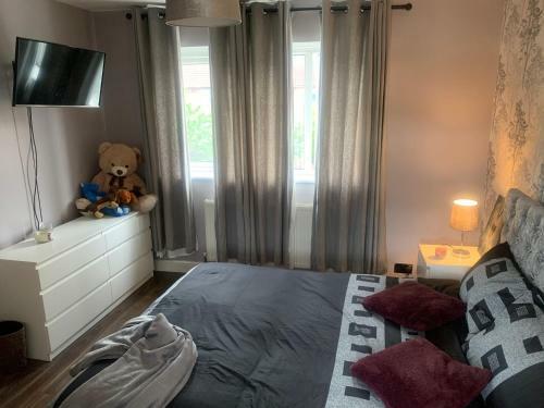 Private Double Room Close To The Manchester Airport