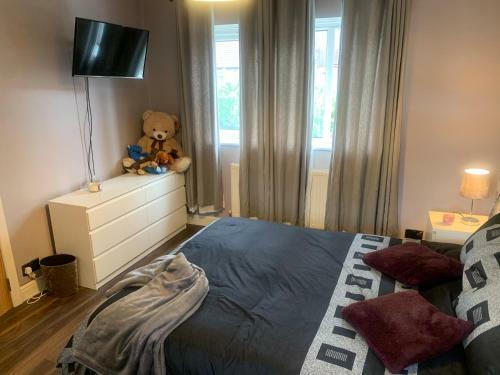 Private Double Room Close To The Manchester Airport