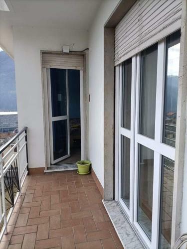 Hostal Torre Pellice Camera In Bilocale Con Bagno In Comune