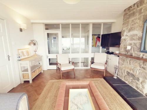 La Mare- 3 Bed-sea View-trearddur Bay