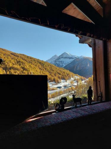 Apartamento Baita Con Vetrata E Caminetto