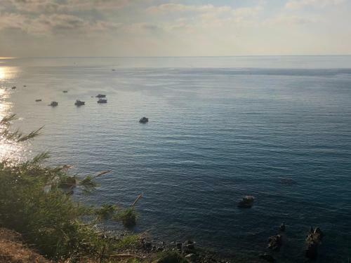 Magico Tramonto A Picco Sul Mare