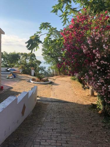 Magico Tramonto A Picco Sul Mare