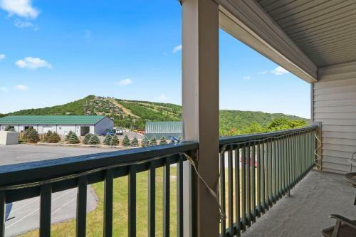 Family Condo Indoor Pool Mt Views