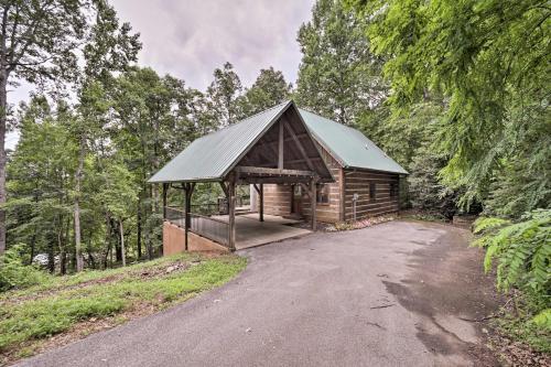 Franklin Cabin Surrounded By Smoky Mountains!