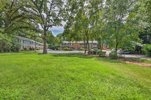 Apartamento Charlotte Condo With Patio 4 Mi To Downtown!