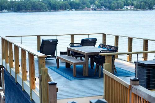 New! Reel Paradise On Lake Norman