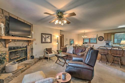 Mountainside Waynesville Hideaway With Fire Pit