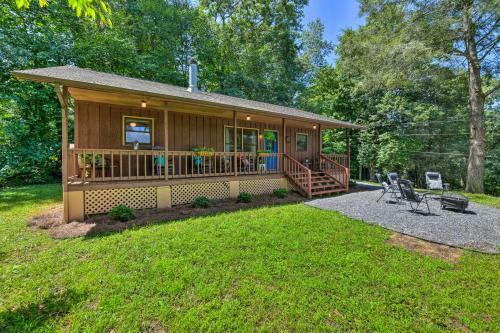 Mountainside Waynesville Hideaway With Fire Pit