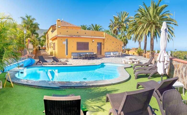 Villa La Pradera De Melo With Climatized Pool On Request & Wifi 600mbs