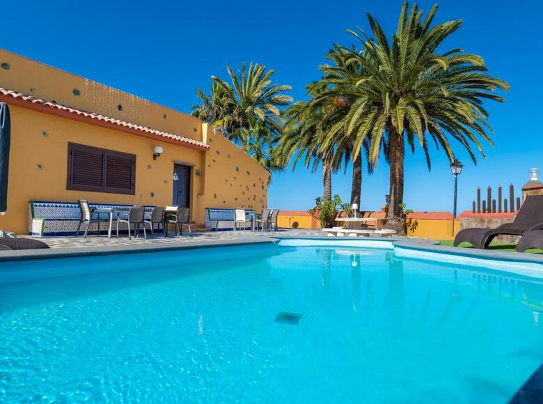 Villa La Pradera De Melo With Climatized Pool On Request & Wifi 600mbs