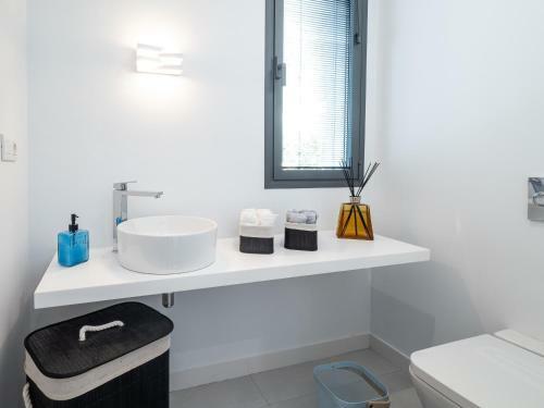 Villa Moderne � 700m De La Plage Avec Vue Mer