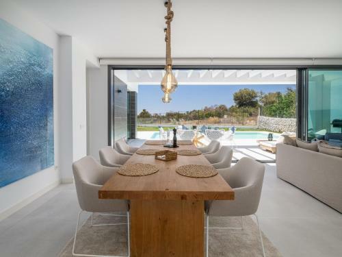 Villa Moderne � 700m De La Plage Avec Vue Mer