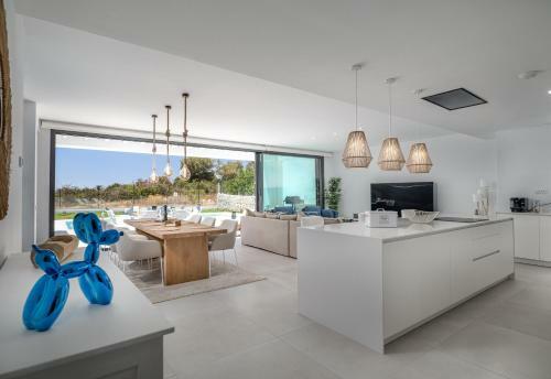 Villa Moderne � 700m De La Plage Avec Vue Mer