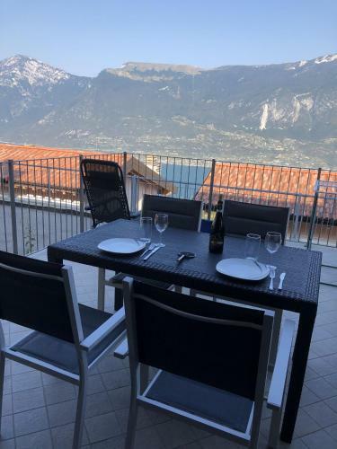 La Quiete 10 Terrace Lake View Apartment