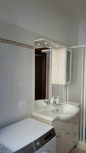 La Quiete 10 Terrace Lake View Apartment