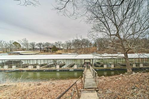 Updated Lakefront Cabin With Deck And Boat Dock!