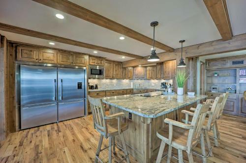 South Grand Lakefront Getaway With Deck And Dock!