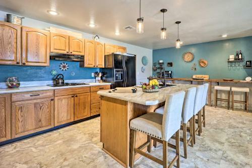 Grand Lake Getaway With Resort-like Amenities!