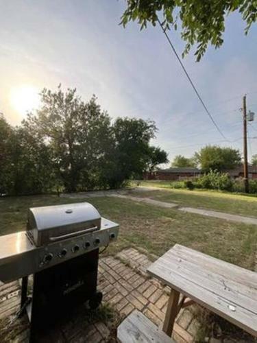 4 Bedroom Pool Home Near Base Sleeps 8