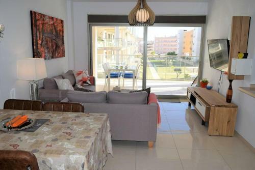 Stunning 2-bed Apartment In Nr Los Dolses
